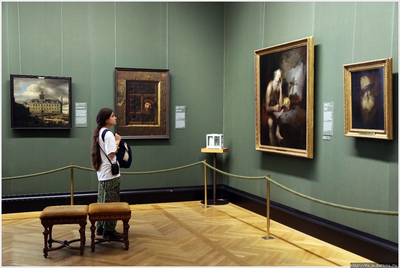 В каком музее лежит. Рембрандт музей изобразительных искусств Москва. Музей истории искусств Вена. Историческое искусство. Картины в музеи истории Вена.