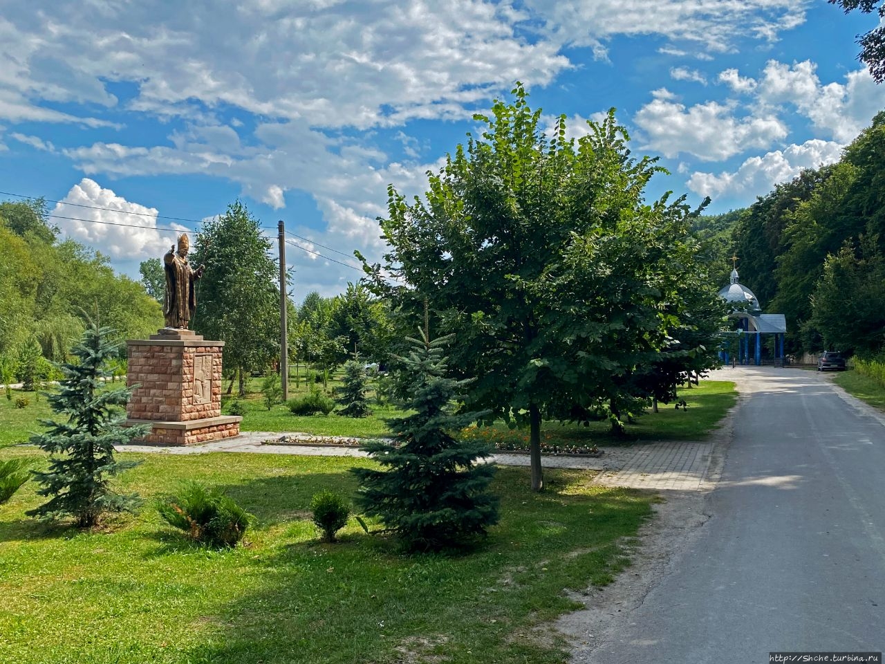 Купель св. Анны в Зарванице Зарваница, Украина