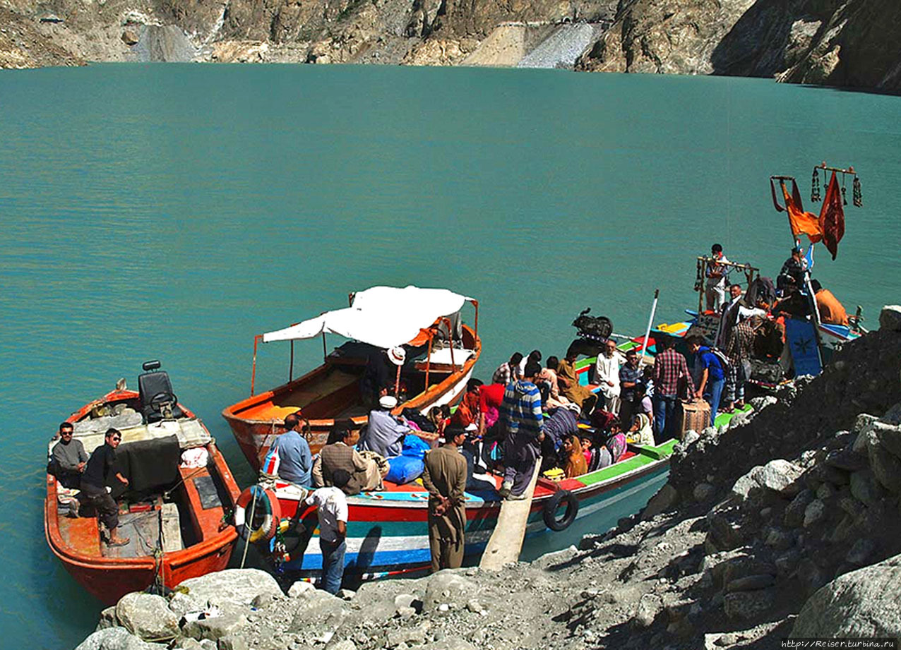 Воспоминание о плавании по Аттабадскому озеру в Гималаях