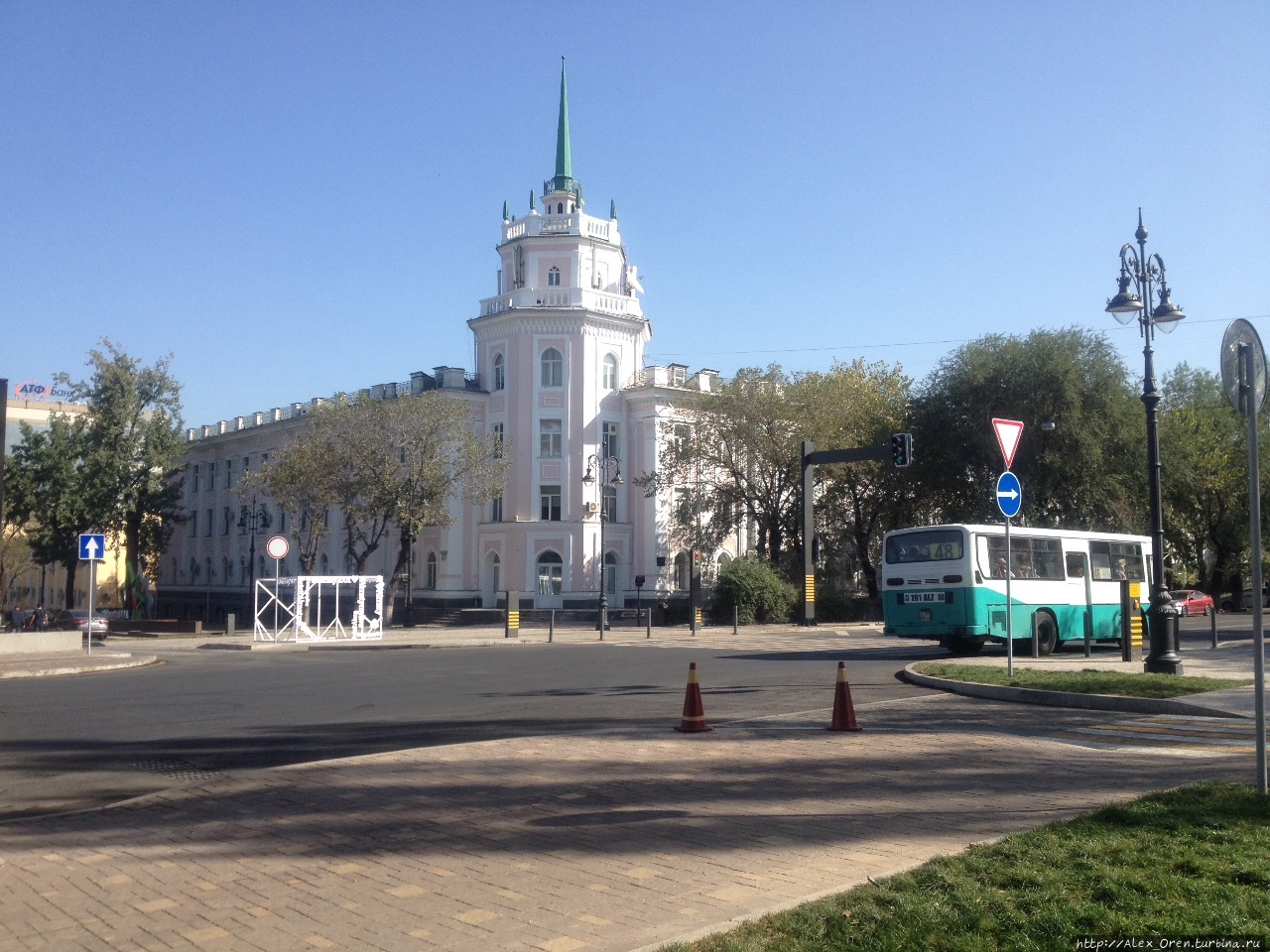 Площадь Астана Алматы, Казахстан