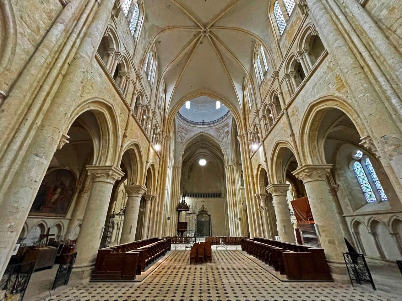 Соборная церковь Святого Кириаса Провен, Франция