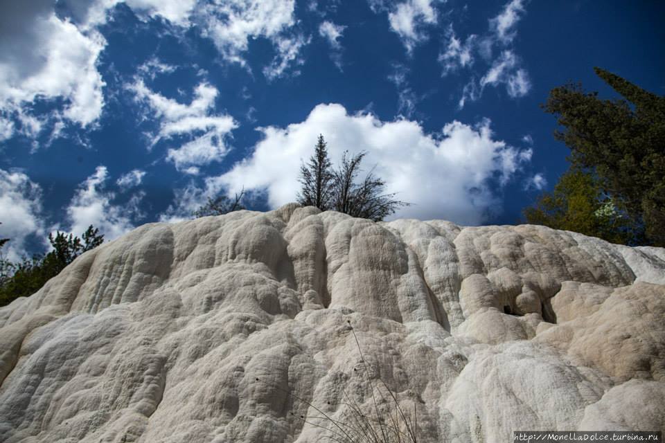 Термальные природные бассейны Баньи Сан Филиппо / Terme libere del fosso bianco Bagni San Filippo