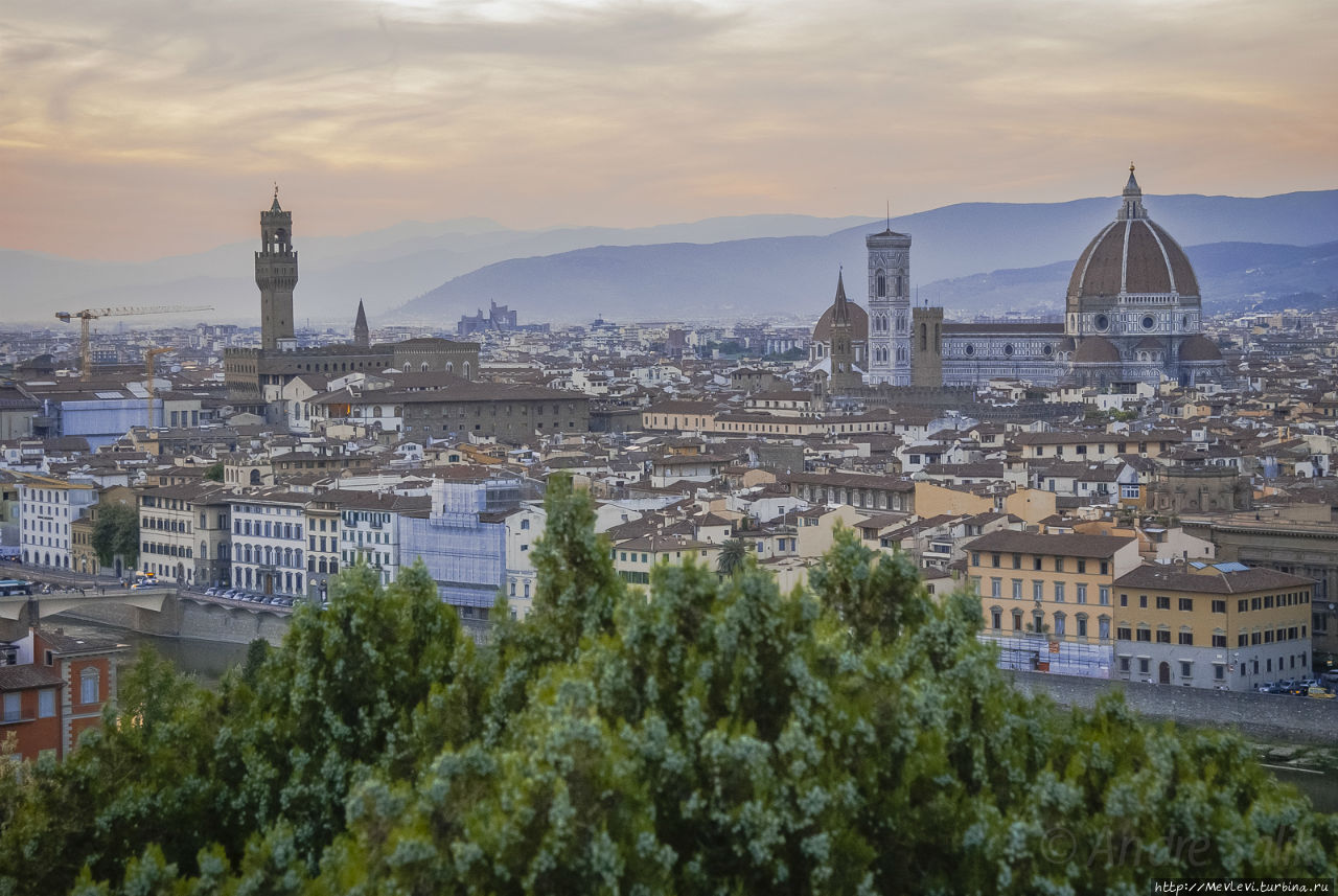 Площадь Микельанжело Флоренция, Италия