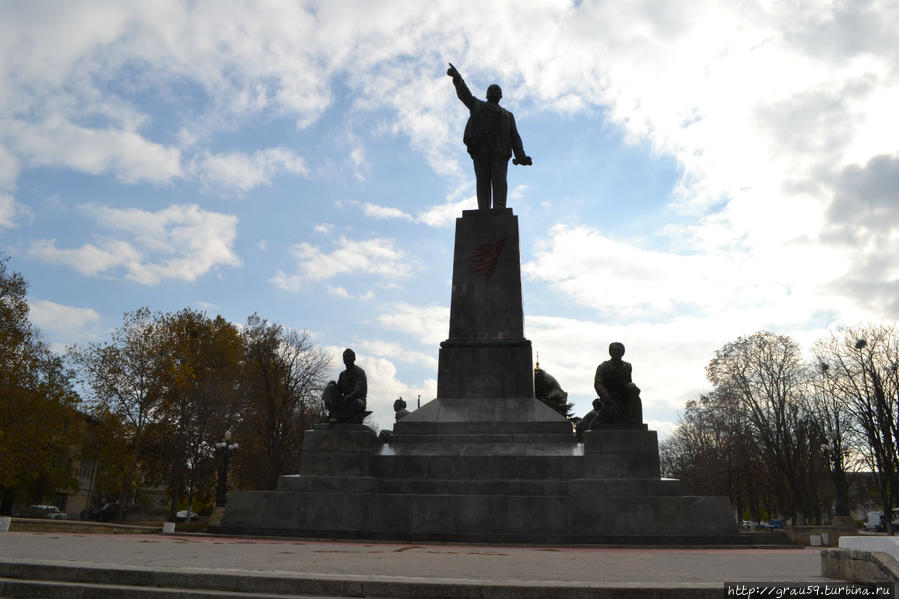Современный памятник Ленину на Владимирской горке Севастополь, Россия
