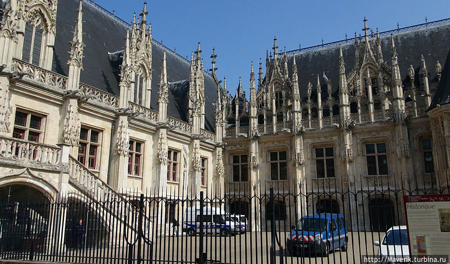Самый красивый готический дворец во Франции носит название — Дворец Юстиции Руан, Франция