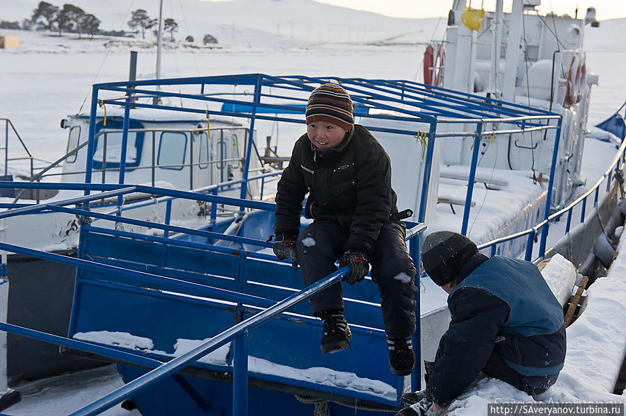 Посёлок Хужир на острове Ольхон