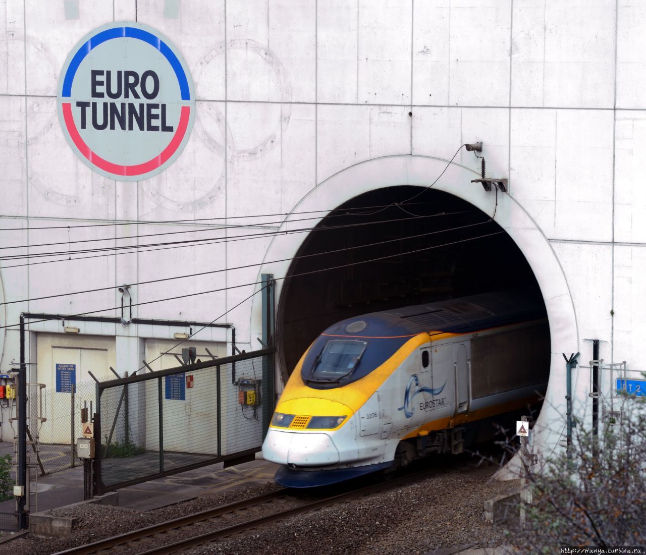 Евротоннель. Фото из интернета Кале, Франция