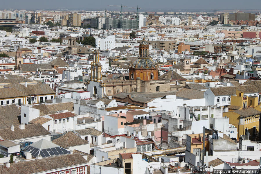 Башня Хиральда. Достопримечательности города с высоты Севилья, Испания