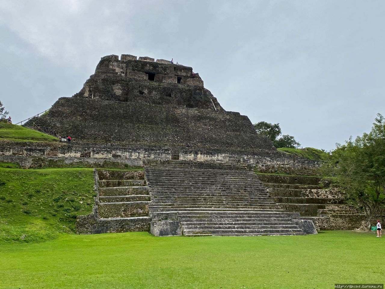 Шунантунич - город классического периода майя в Белизе