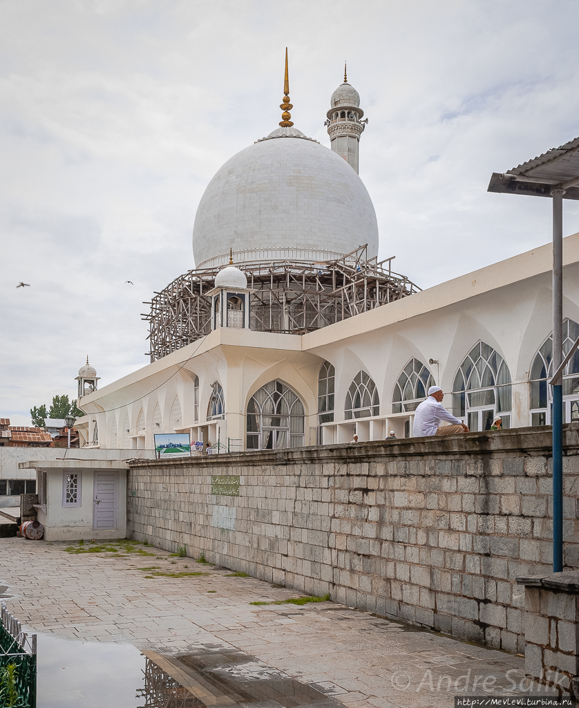 Белая мечеть Шринагар, Индия