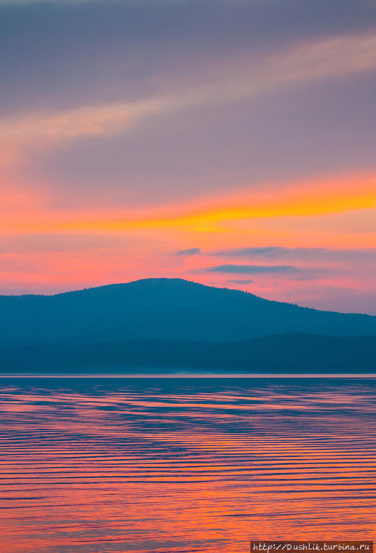 Закатные краски озера Тургояк Миасс, Россия