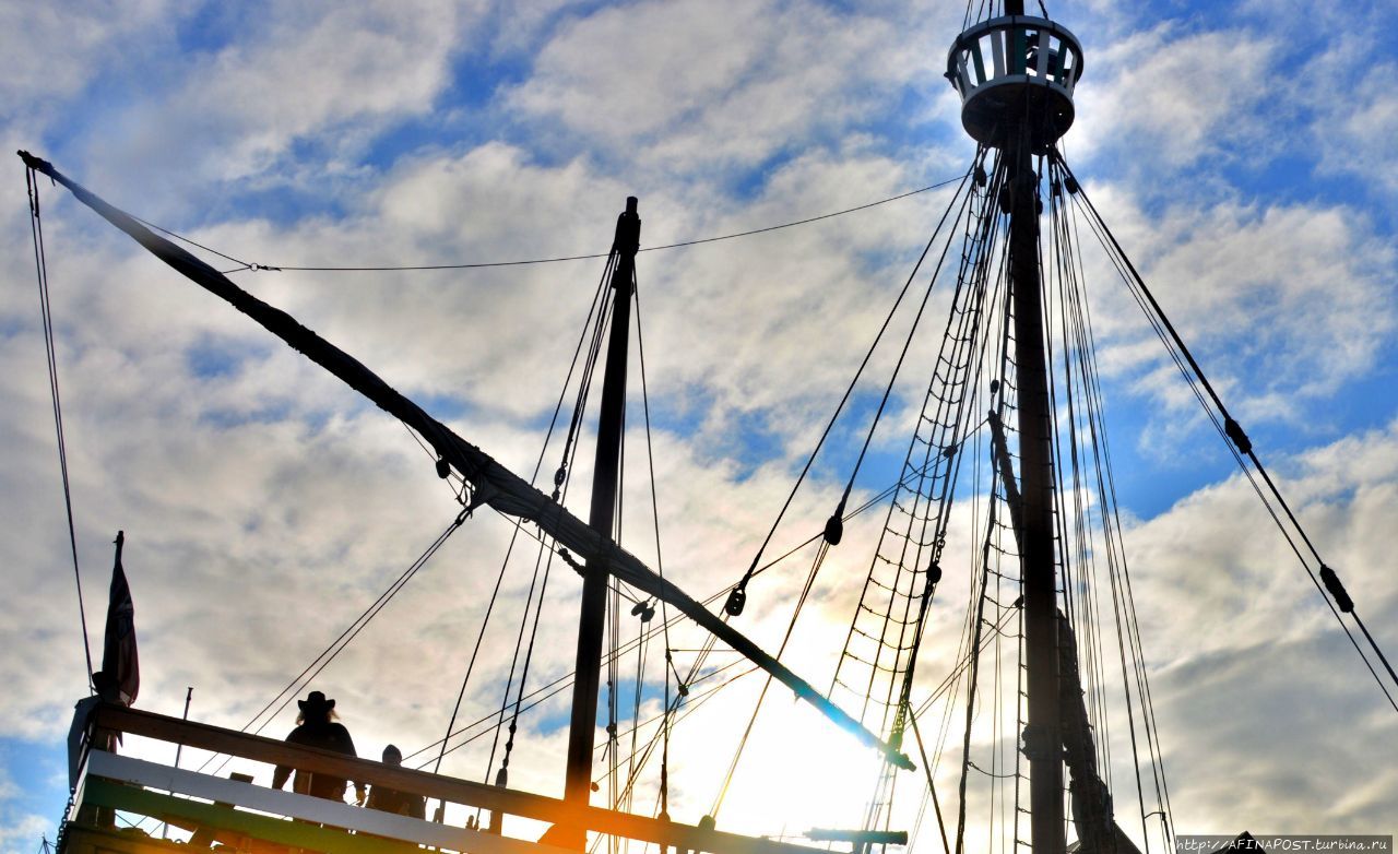 Памятник пирату на Бристольской набережной Бристоль, Великобритания