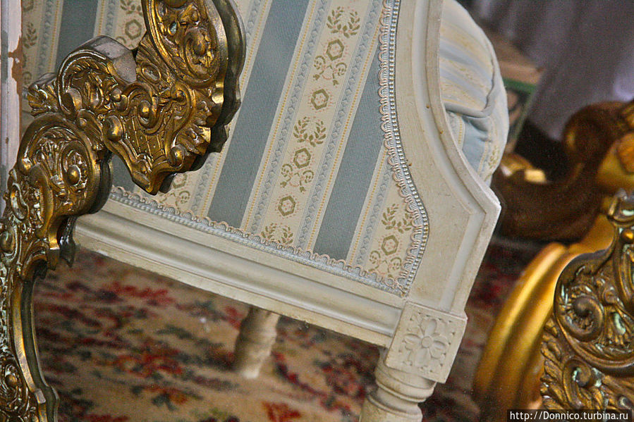 готовое кресло для дворца Путина Ницца, Франция