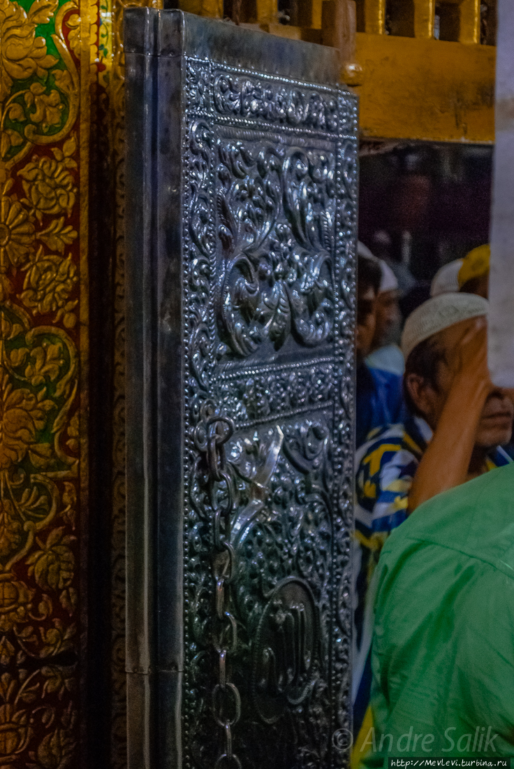 Мавзолей Низамуддина Дели, Индия