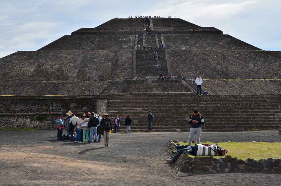 Кругосветка-2014. День 11-й. Пирамиды дель Соль и де ла Луна