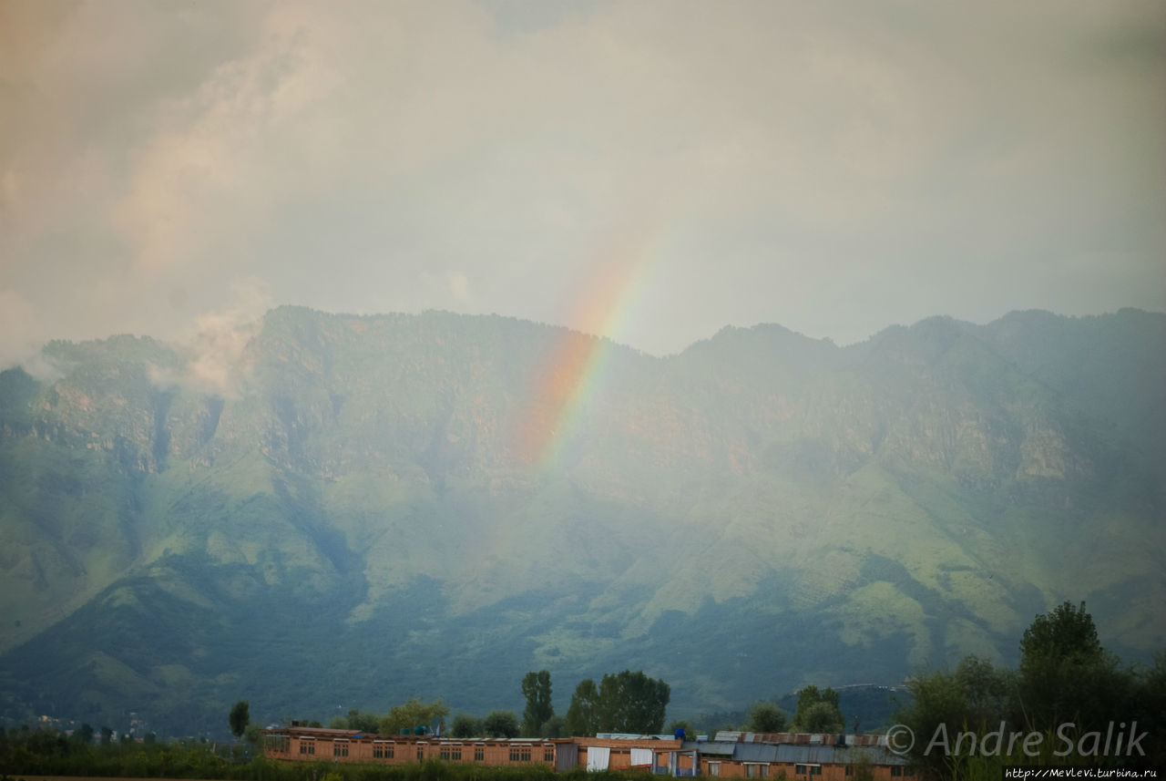 Радуга завета Шринагар, Индия