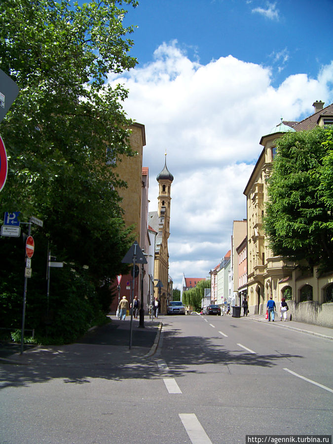 Множество башен и колоколен — особенность городского пейзажа Аугсбурга Аугсбург, Германия