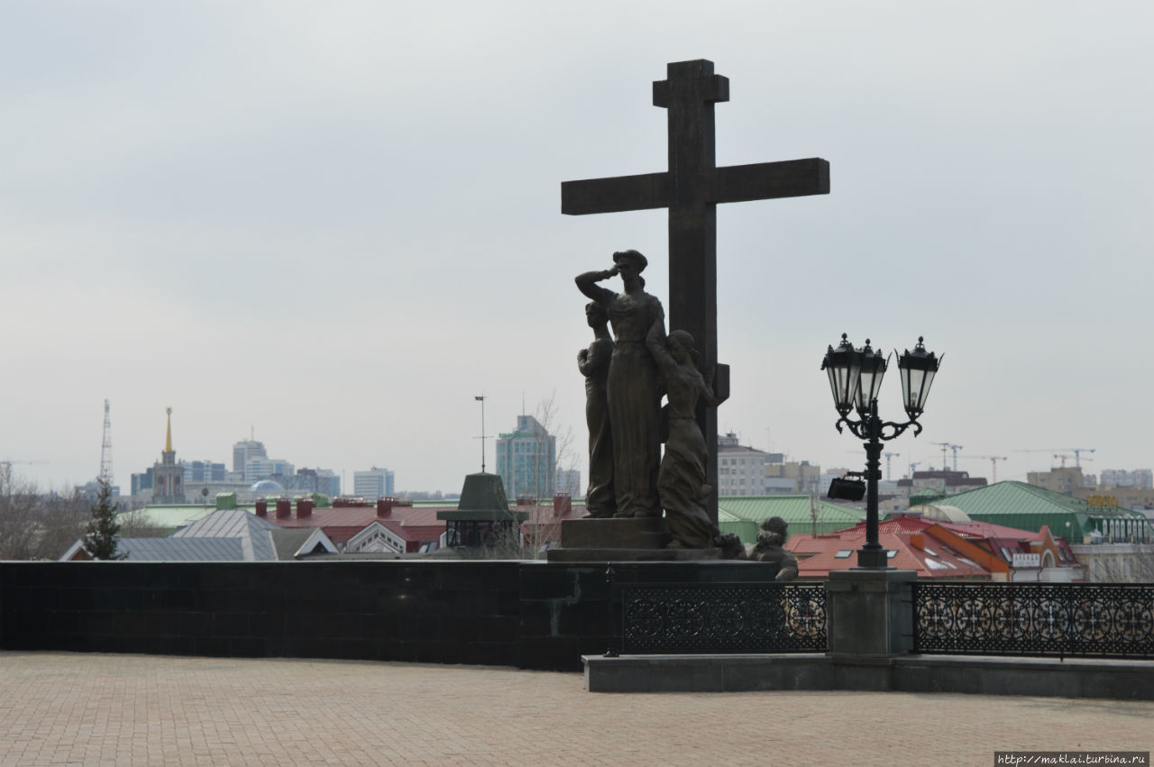 Памятник семье Николая II Екатеринбург, Россия