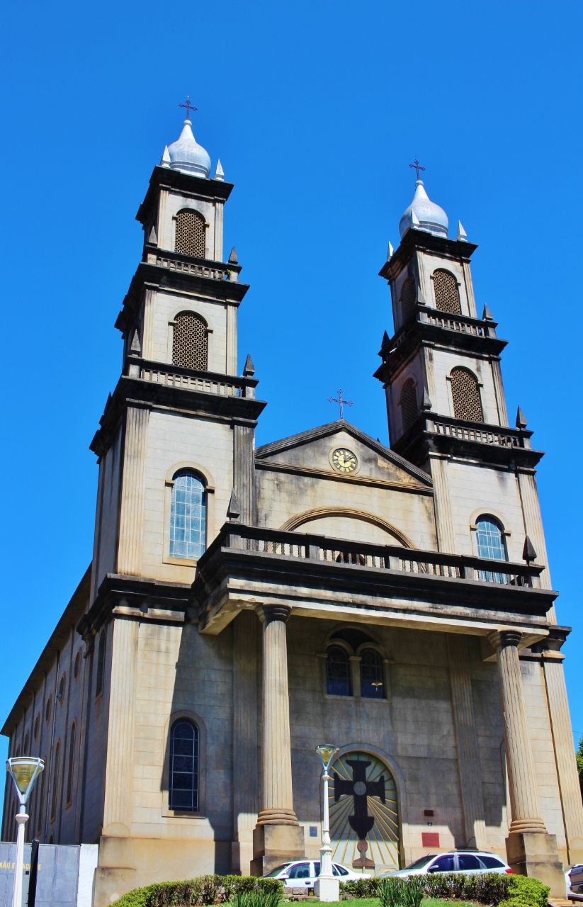 Кафедральная церковь Св. Богоматери Пенья Кастелу, Бразилия