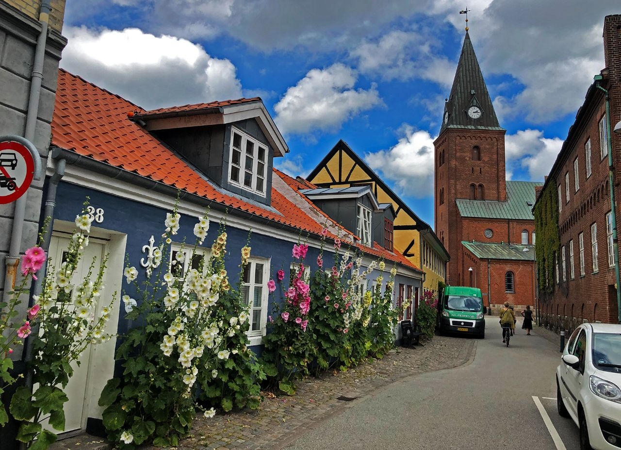 Walk along Aalborg Centrum