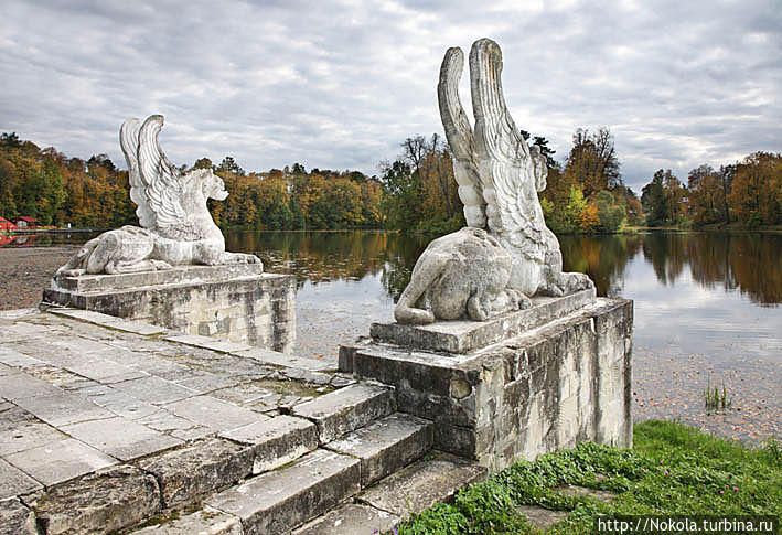 Усадьба Марфино осенью