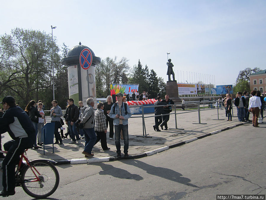 На первомайской демонстрации Саратов, Россия