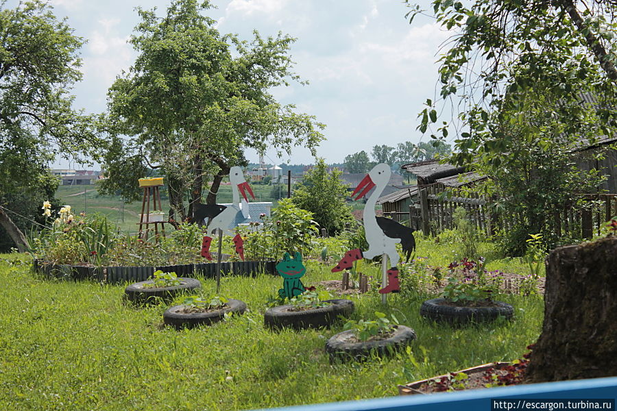 Зато с народным творчеством!