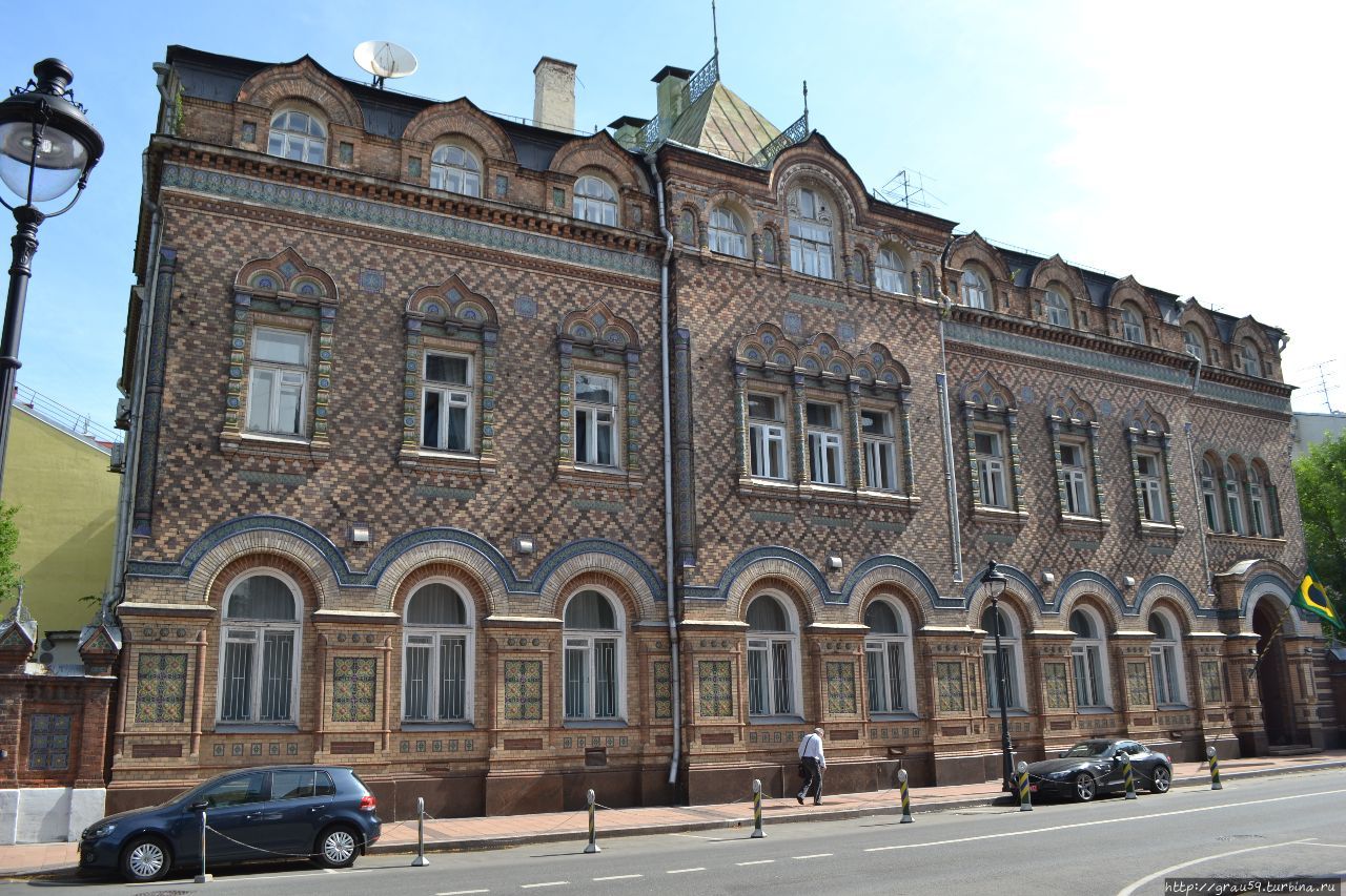 Дом улица большая. Особняк Лопатиной в Москве. Посольство Бразилии особняк Лопатиной. Дом Лопатиной на большой Никитской. Особняк Лопатиной Эклектика.