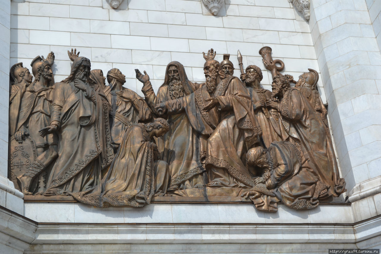 Храм Христа Спасителя. Горельефы на западном фасаде Москва, Россия