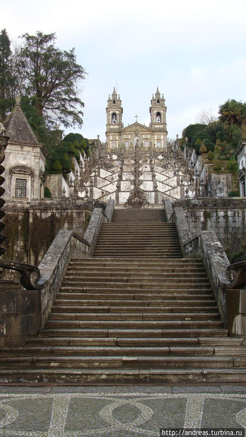 Архитектурный комплекс Бом Жезуш Порту, Португалия