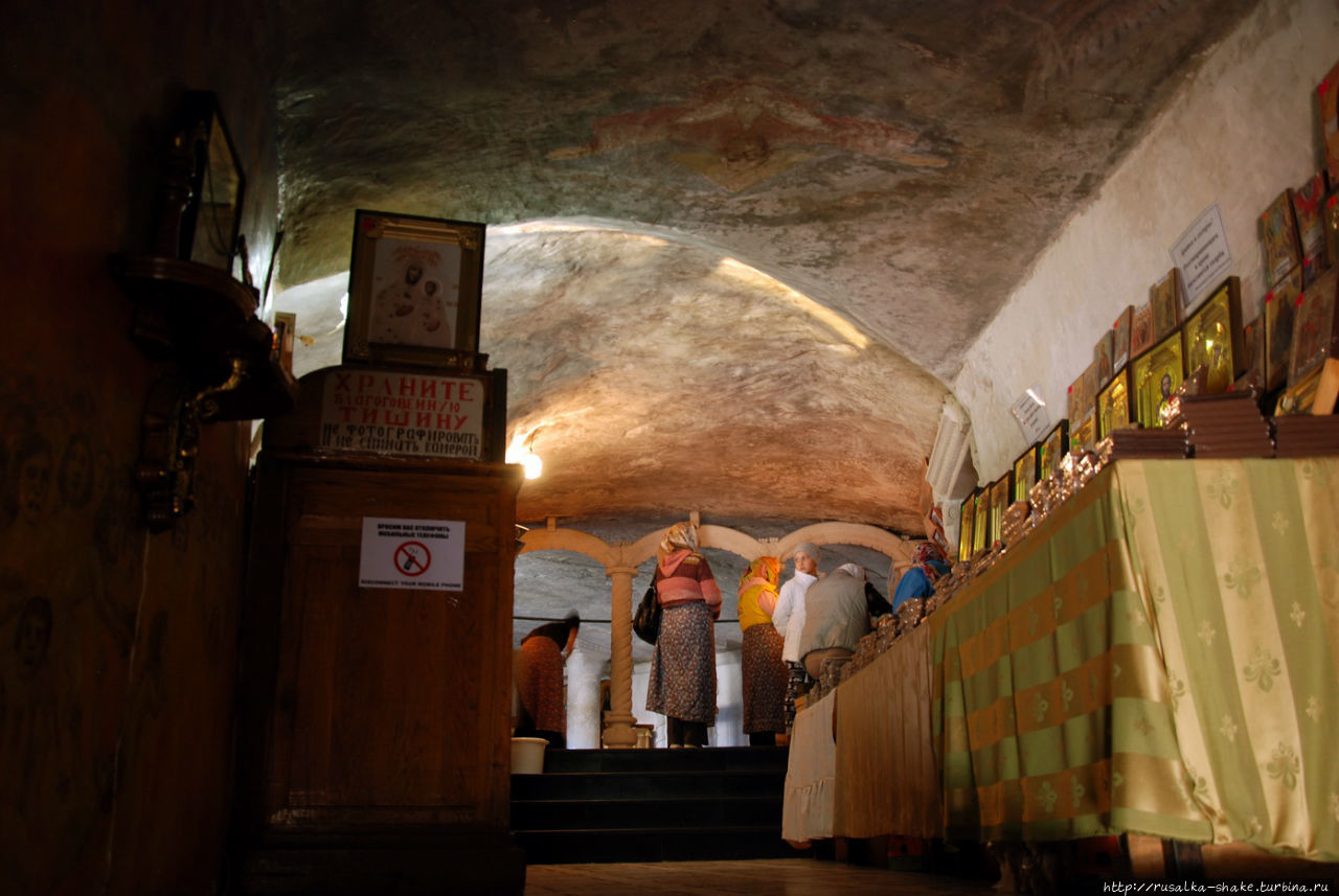 Бахчисарайский монастырь внутри