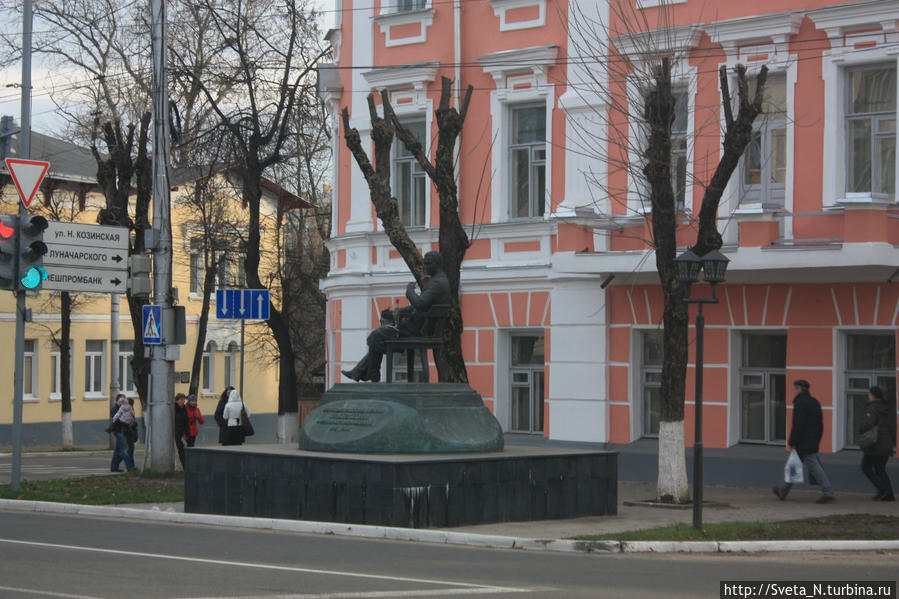 Памятник Чижевскому Калуга, Россия