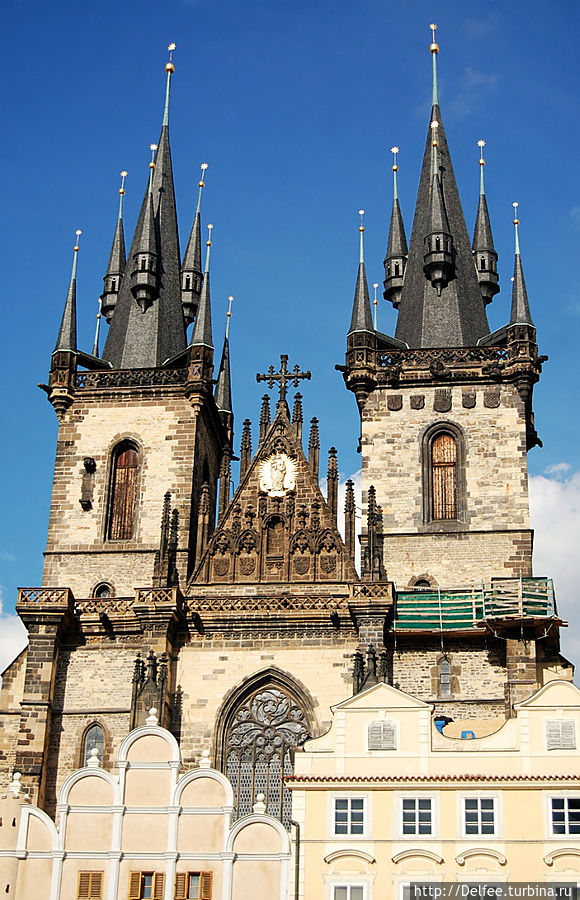 А посмотрите на эти милые башенки! Прага, Чехия