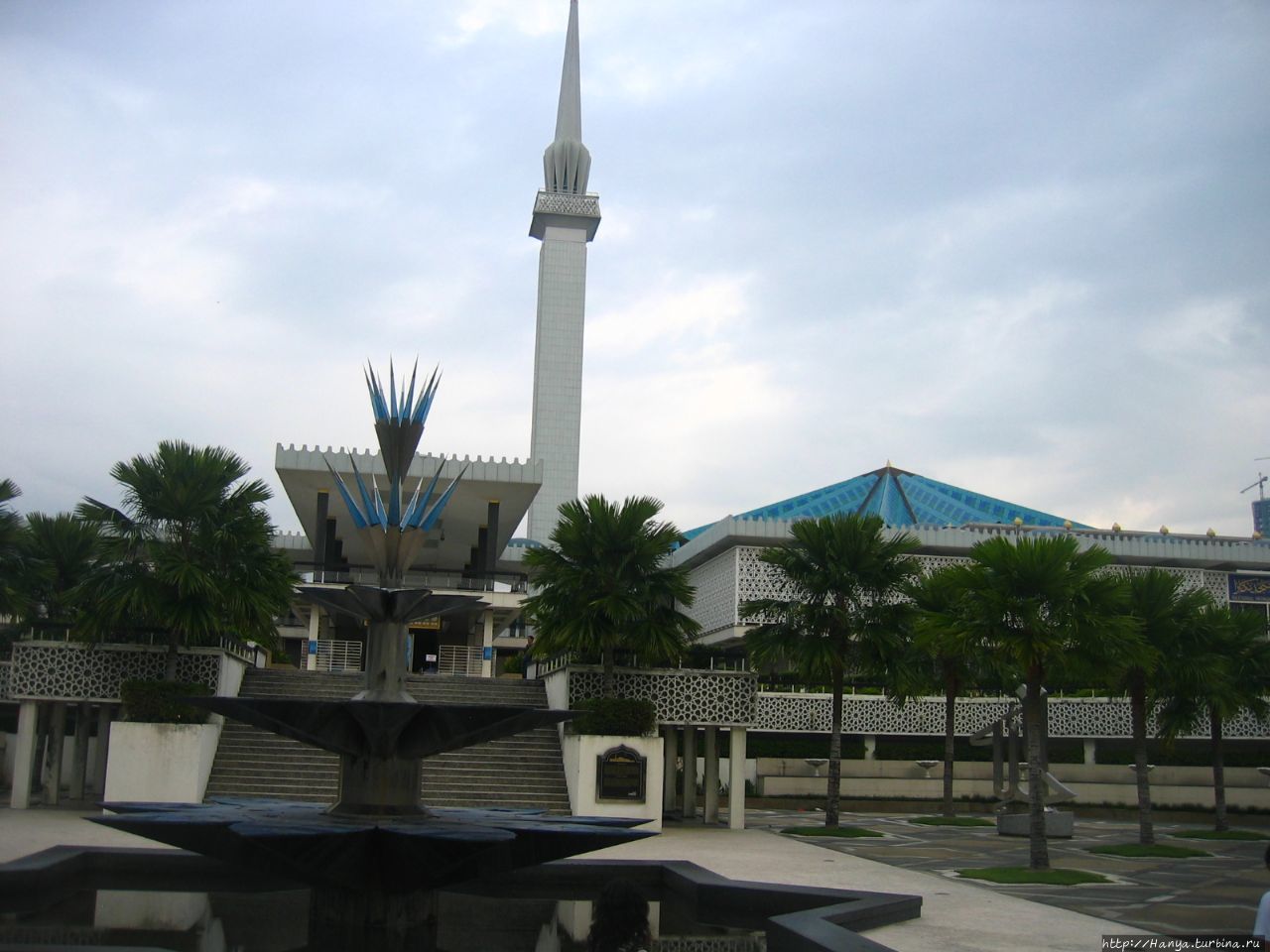 Национальная мечеть (Masjid Negara)