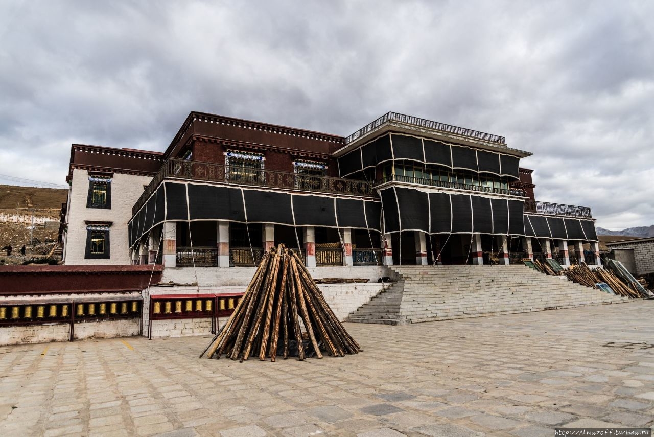 Монастырь Шамара Ринпоче и горячие источники Яньбацзин, Китай