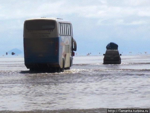 Солончак Уюни и его соляной отель Уюни, Боливия