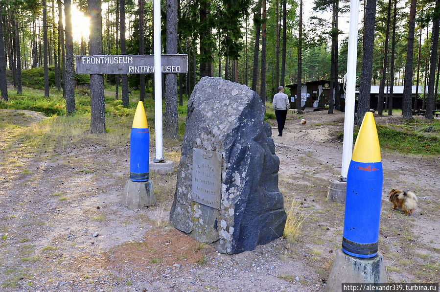 Памятный камень Svenska Frivilligbataljonen Ханко, Финляндия