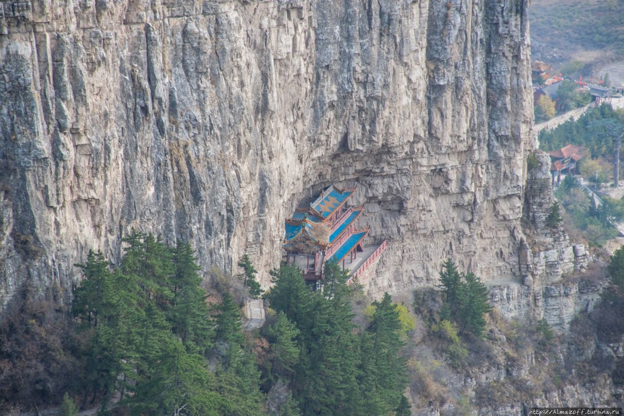 Священная даосская гора Хэншань Хуньюань, Китай