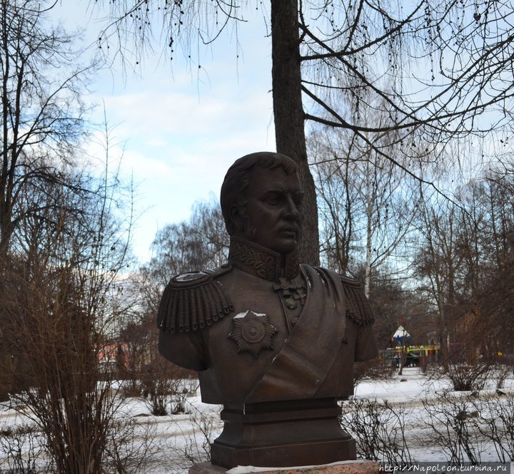 Памятник Василию Головнину / Golovnin monument