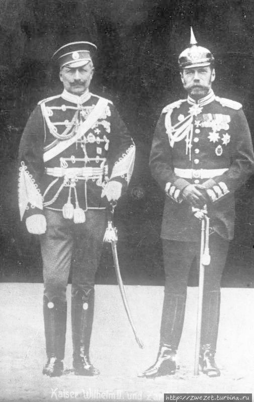 Два императора в 1905 г не смогли договориться и, спустя 9 лет вступили в войну друг с другом. Фото из интернета. Красный Остров, Россия