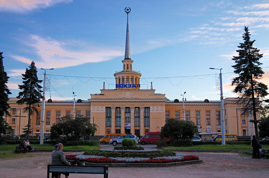 Петрозаводск и Кижи: С Ладожского вокзала на Онежское озеро Петрозаводск, Россия