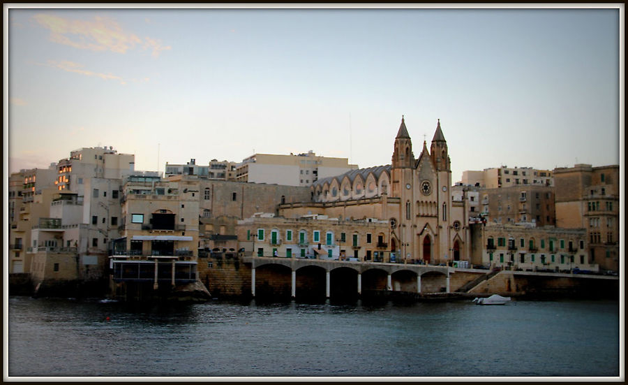 Мальтийское утро или пешком через 4 города Гзира, Мальта