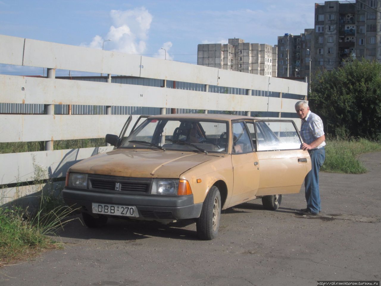 Вторая прогулка около бывшего автозавода Кутаиси, Грузия