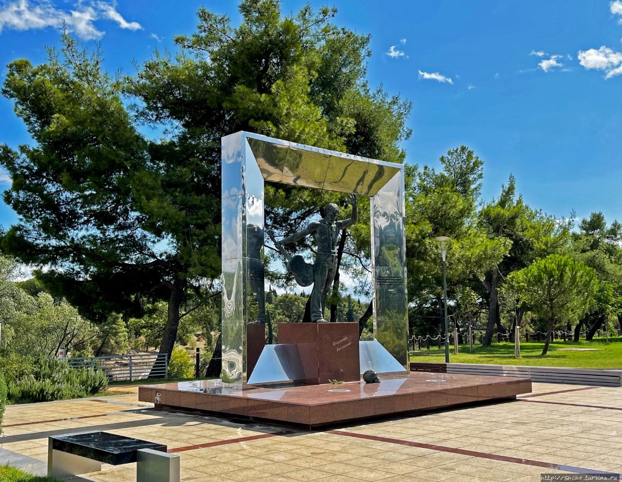 Памятник Владимиру Высоцкому Подгорица, Черногория