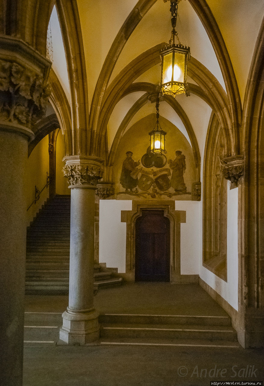 Во внутренних помещениях Мюнхенской ратуши Мюнхен, Германия