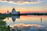 Пагода Shwe Modeptaw Pagoda на озере Таунтаман (Thaungthaman). Фото из интернета