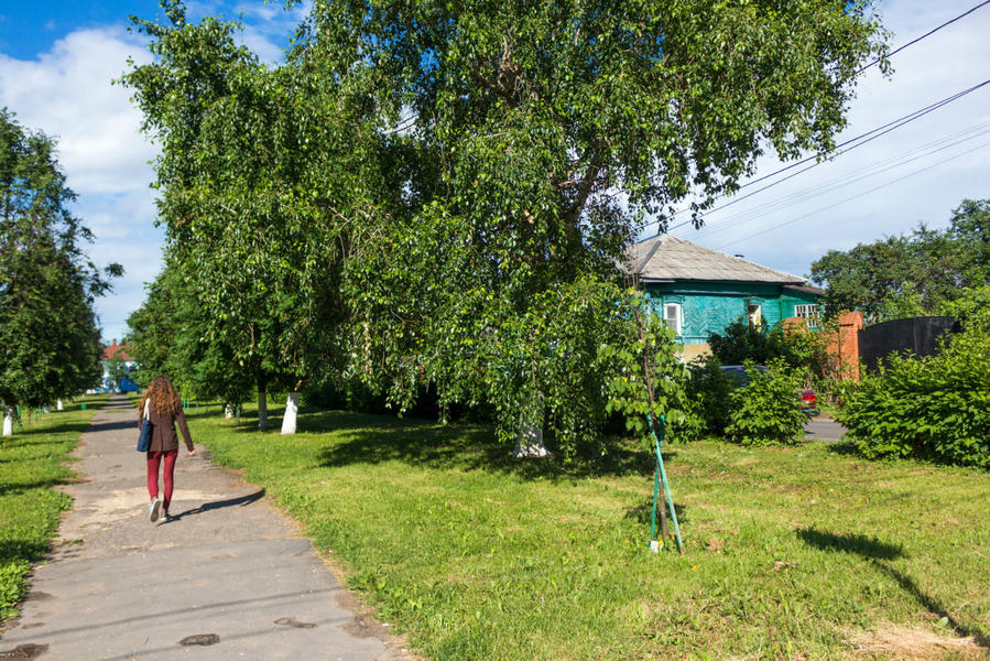 Во многих городах в милом историческом центре часто, как гнилые зубы, вырастают дома-муравейники, которые как кариес уничтожают былую красоту. Но это не случай с Коломной. Коломна, Россия