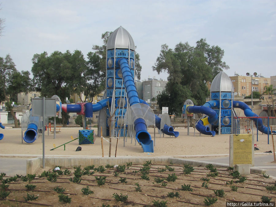 Детская площадка в субботу. Беэр-Шева, Израиль