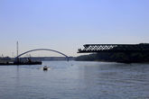 В городе активно ведётся строительство и реконструкция. Скоро над Дунаем появится новый мост.