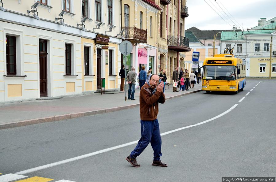 Местный житель бомжеватого вида :)